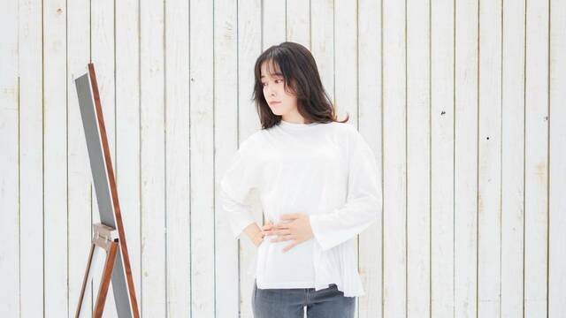 椅子に座ってできる！［たった10回］ぽっこりお腹を解消&下腹部引き締めエクササイズ