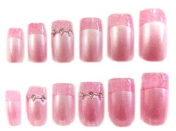 【初心者も安心♡】ネイルチップってどうつければいいの？