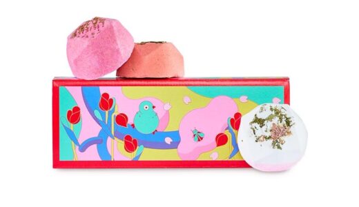 ラッシュ春の桜バスアイテム、花びらが浮かぶ“桜茶”バスボム＆フローラル香るシャワージェル