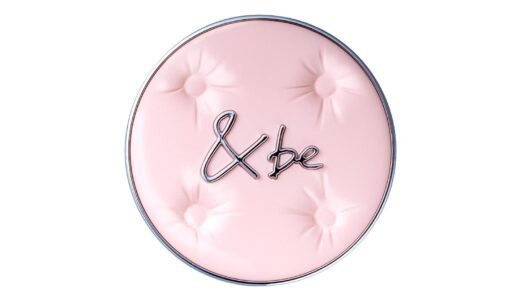 アンドビー“生ツヤ肌”導くクッションファンデに春限定ピンクver.、ローズやモモのうるおいエキス